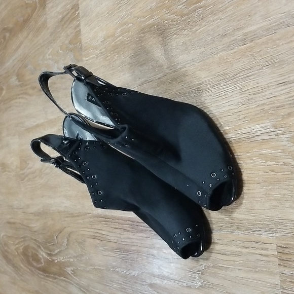 (8M) Bandolino Eyelet Pop Star Peep Toe Sling Back Heels Evening Date Night - Picture 1 of 12